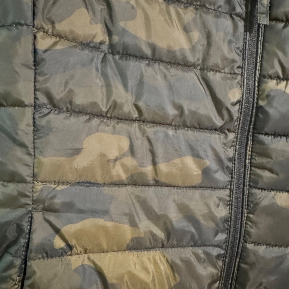 #609 Camo Puffer Vest - Picture 2 of 4